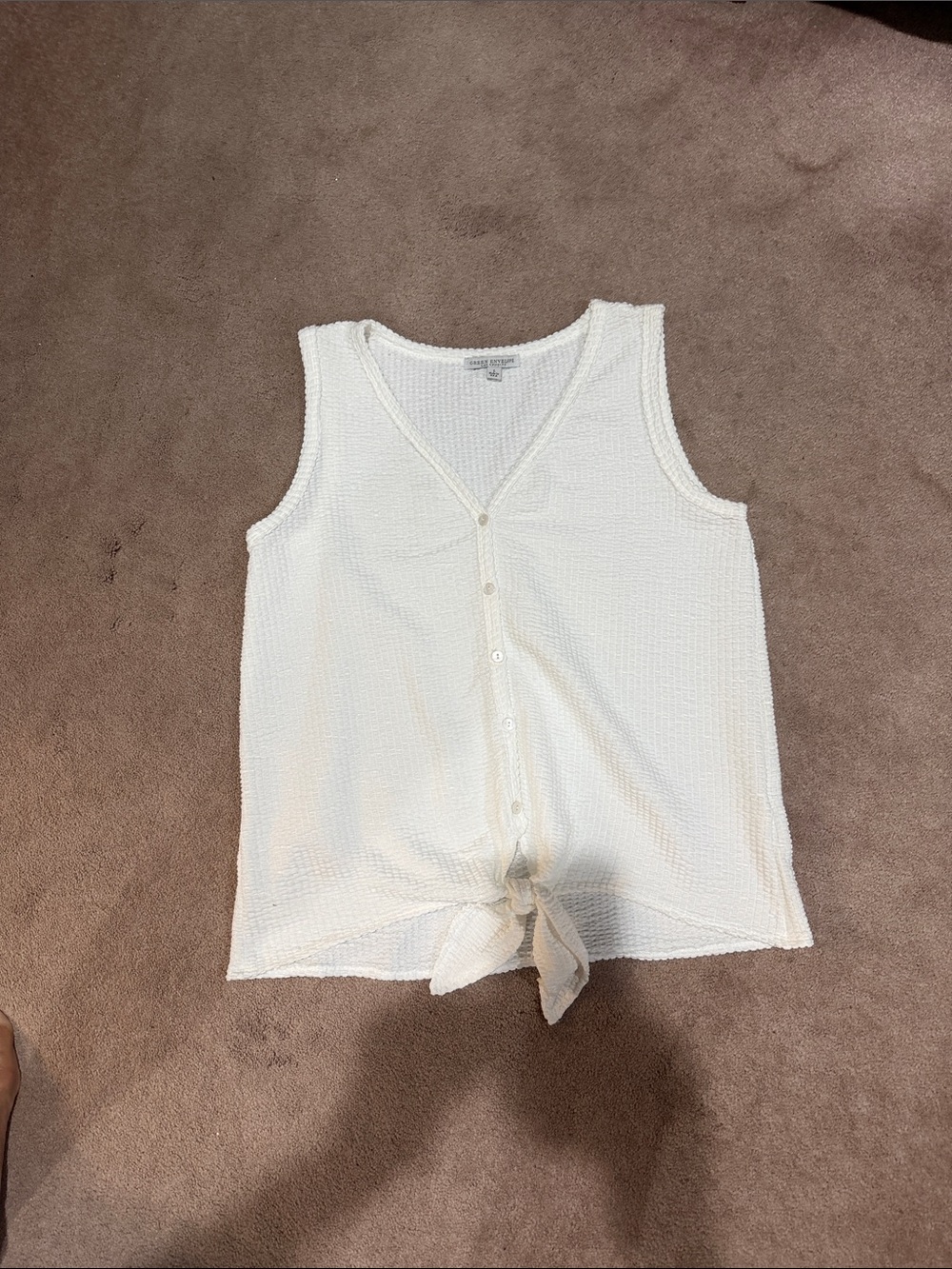 Green Envelope Ivory Textured V-Neck Button-Up Tank with Front Tie